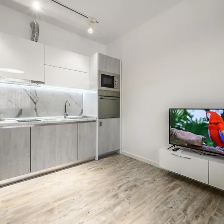 Miku Apartment-city Walk 1bd Stylish *