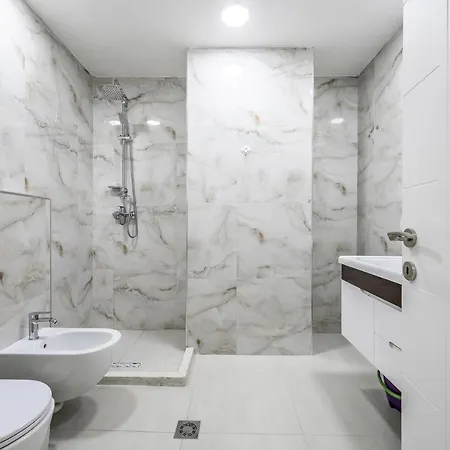 Miku Apartment-city Walk 1bd Stylish Apartment Tirana